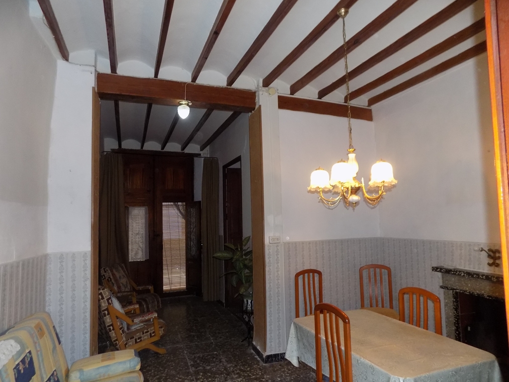 Se vende casa de pueblo en Benigenbla