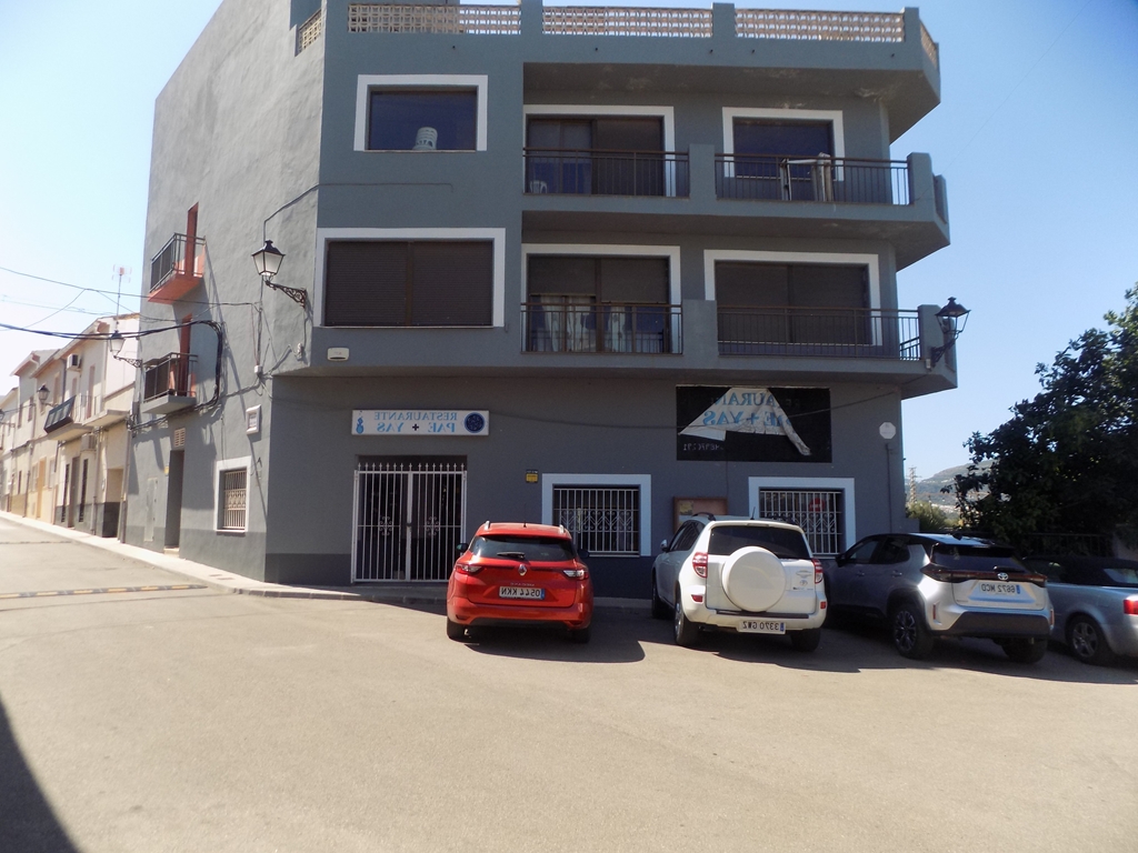restaurante en tormos ·  240000€