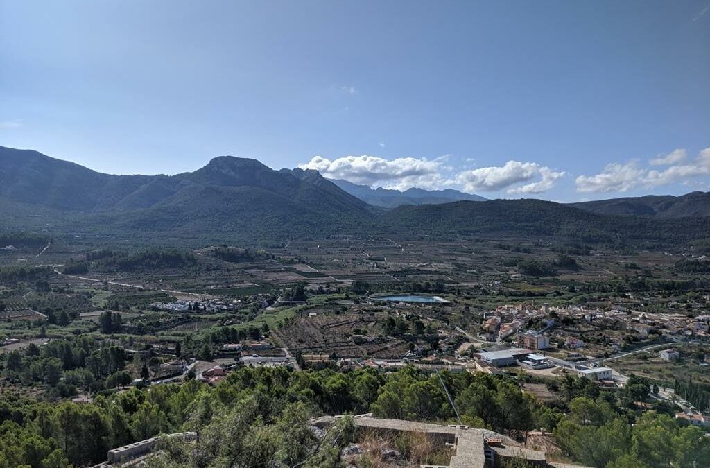 S evende parcela urbana en Alcalalí