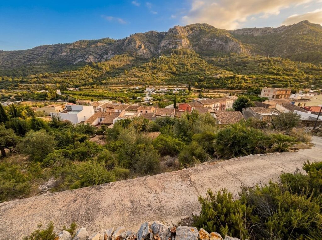 Se vende parcela urbana en La Llosa de Camacho