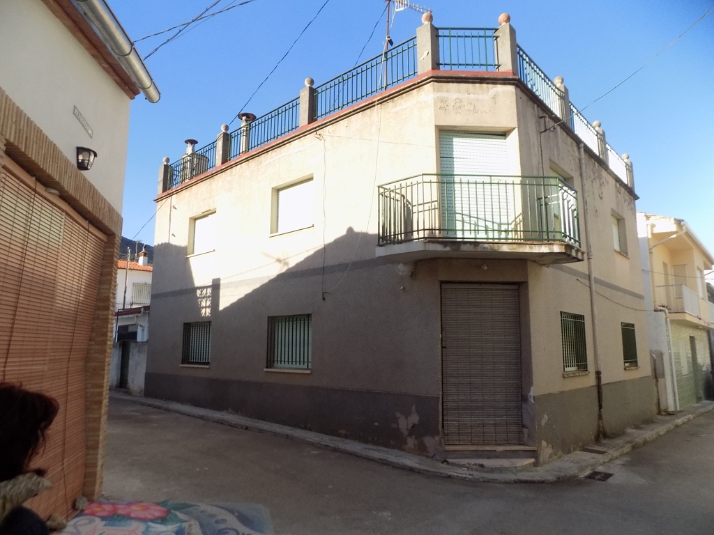 Se vende casa de pueblo en Benigenbla